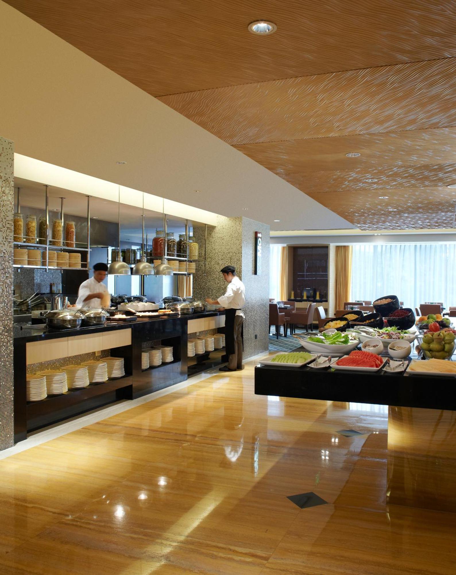Отель Courtyard By Marriott 4*