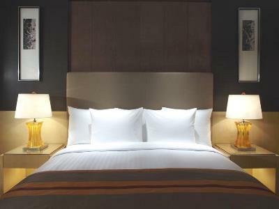 Отель Courtyard By Marriott